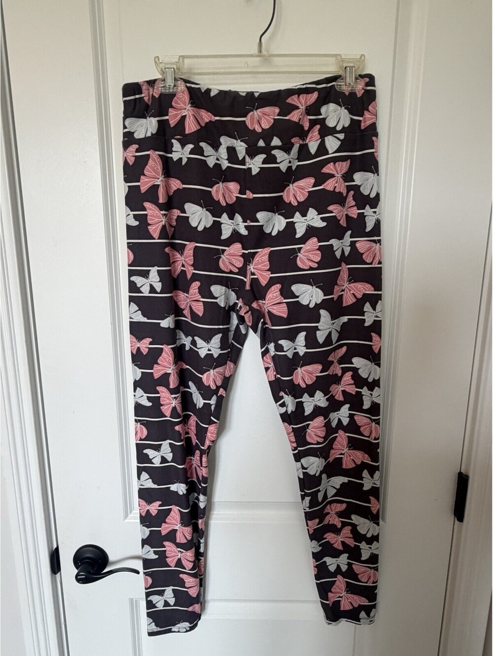 LuLuRoe Leggings Gray W/Butterlies Comfort